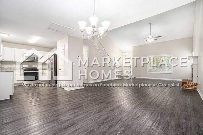 Building Photo - 141 Stable Ln