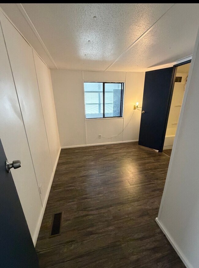 Building Photo - 54 Sunset Cir