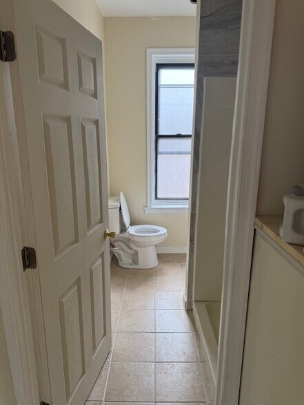 Building Photo - 5712 Arch St