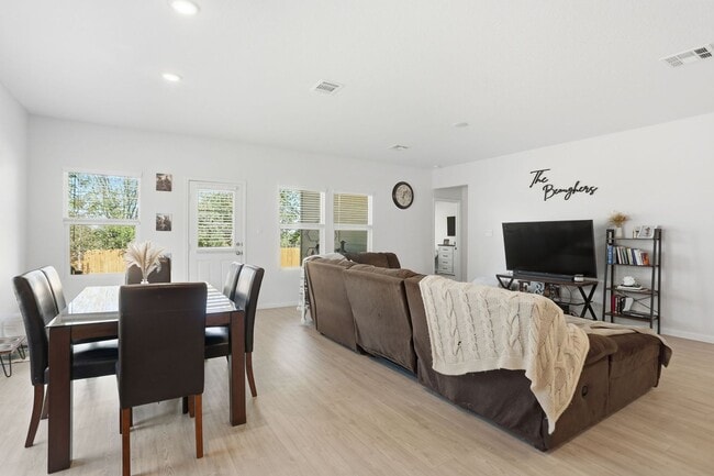 Building Photo - New Construction 3 bed 2 bath home available near Lackland AFB! Move in January!