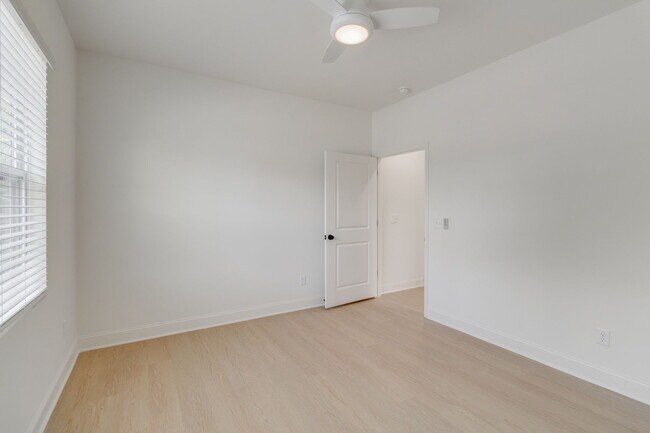 Building Photo - 1410 Barnwell St