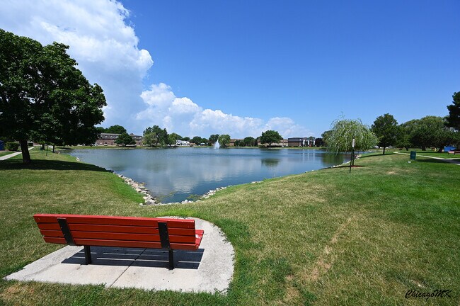 Building Photo - 9381 Bay Colony Dr