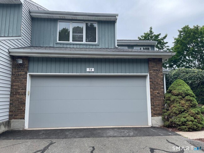 Building Photo - 54 Ivy Ln