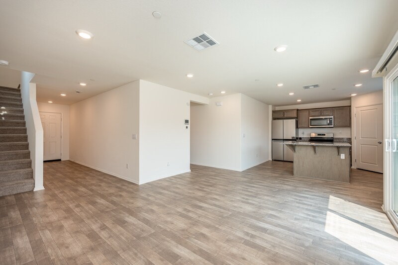 Building Photo - 28650 New Yorker Ln
