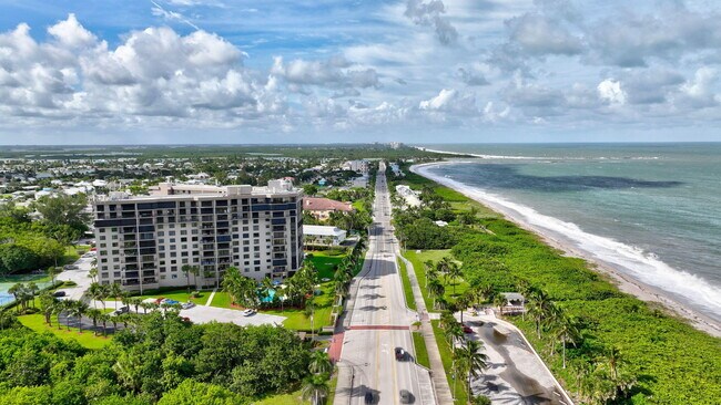 Building Photo - 801 S Ocean Dr