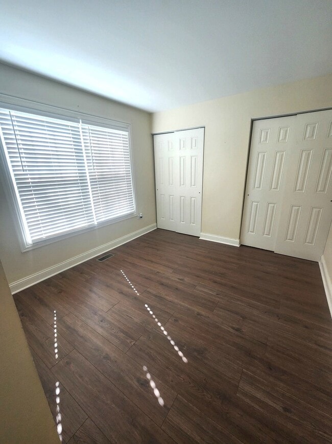 Building Photo - 43 Foxcroft Rd