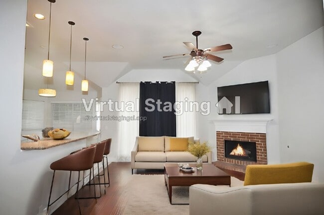Building Photo - Lovely 3-bed, 2-bath home in North Fort Wo...