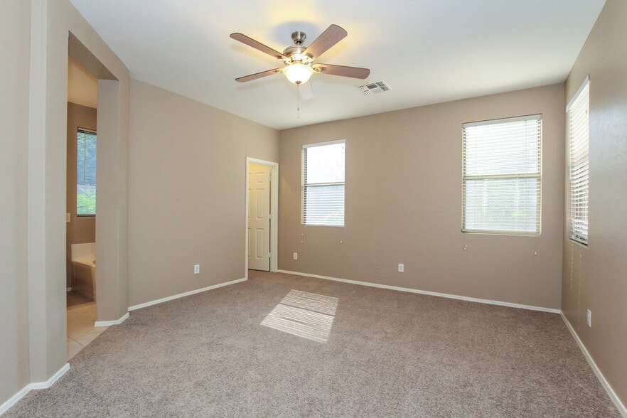 Building Photo - 26330 N 68th Dr