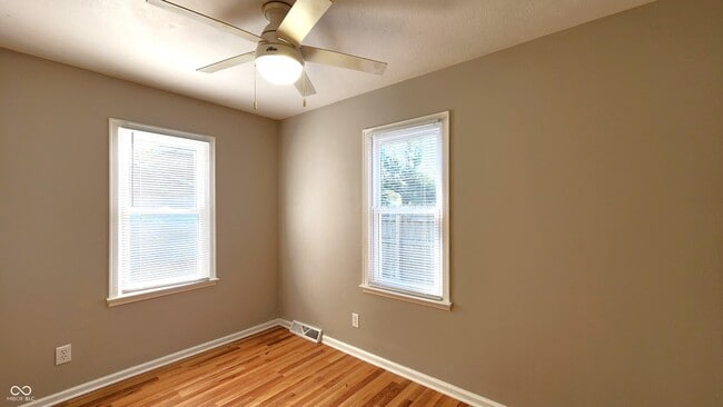 Building Photo - 1709 Kildare Ave