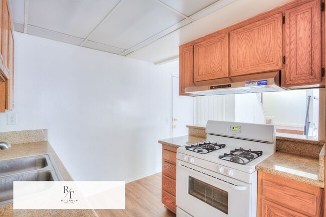 Building Photo - Cozy and Convenient 2-Bedroom, 1-Bath Home in Riverside