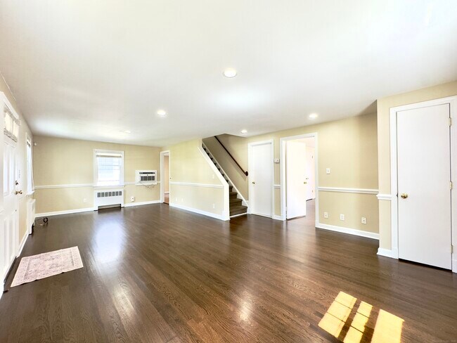 Building Photo - 46 Houston Terrace