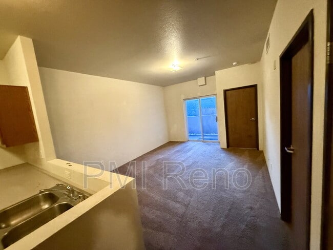 Building Photo - 1600 I St