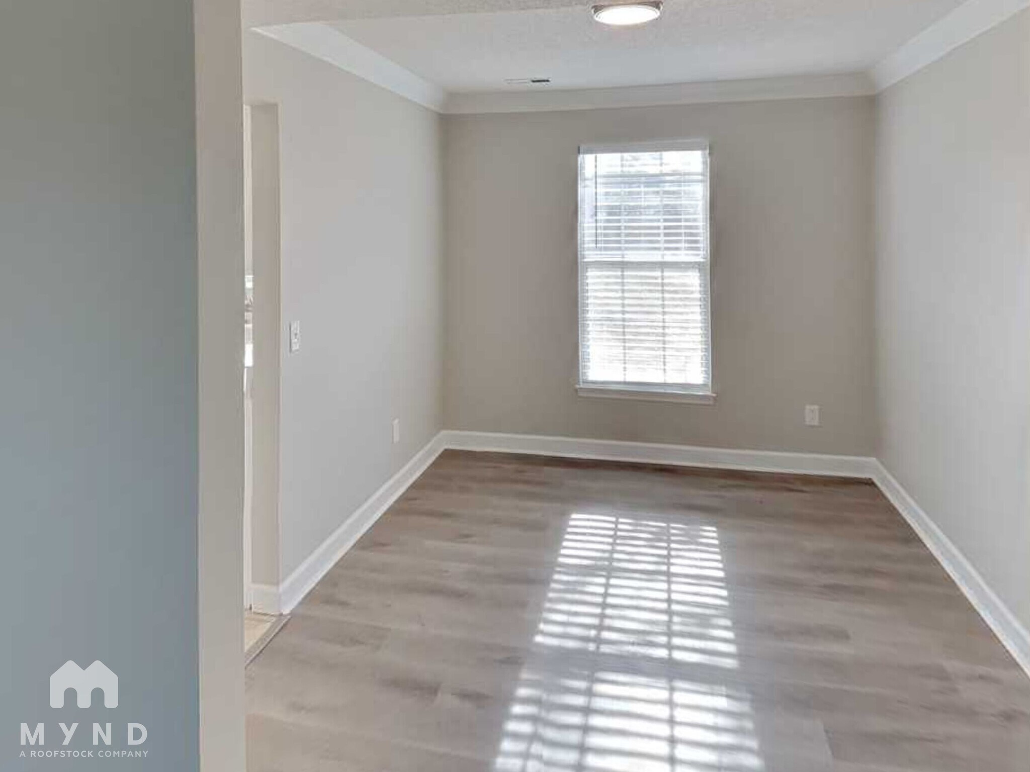 Building Photo - 11200 Leadenhall Ln