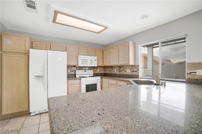 Building Photo - 8133 Kentshire Dr