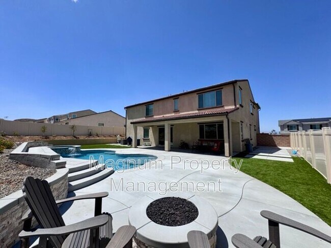 Building Photo - 25181 Desert Sage Dr