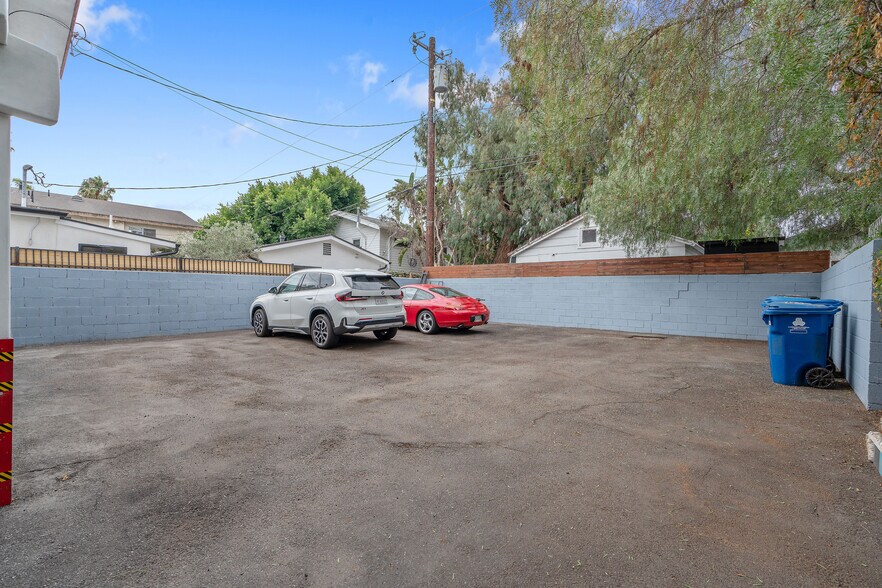 Building Photo - 1025 Pleasantview Ave