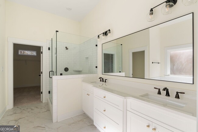 Building Photo - 2002 Millstream Ct