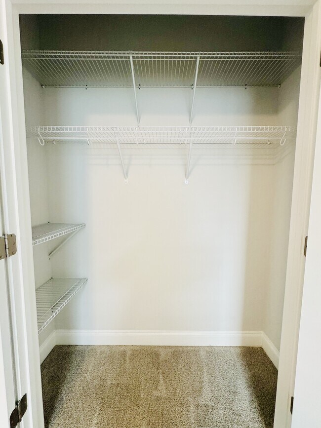 Building Photo - 2422 Capri Ct