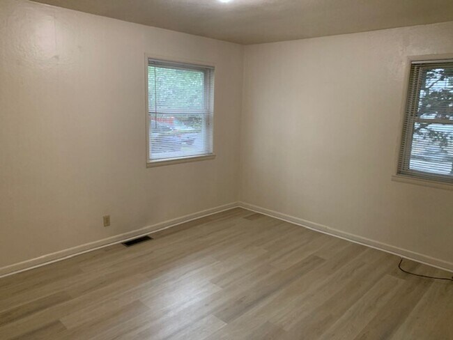 Building Photo - Ravenna House