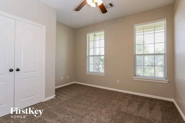 Building Photo - 18414 Bluffview Drive