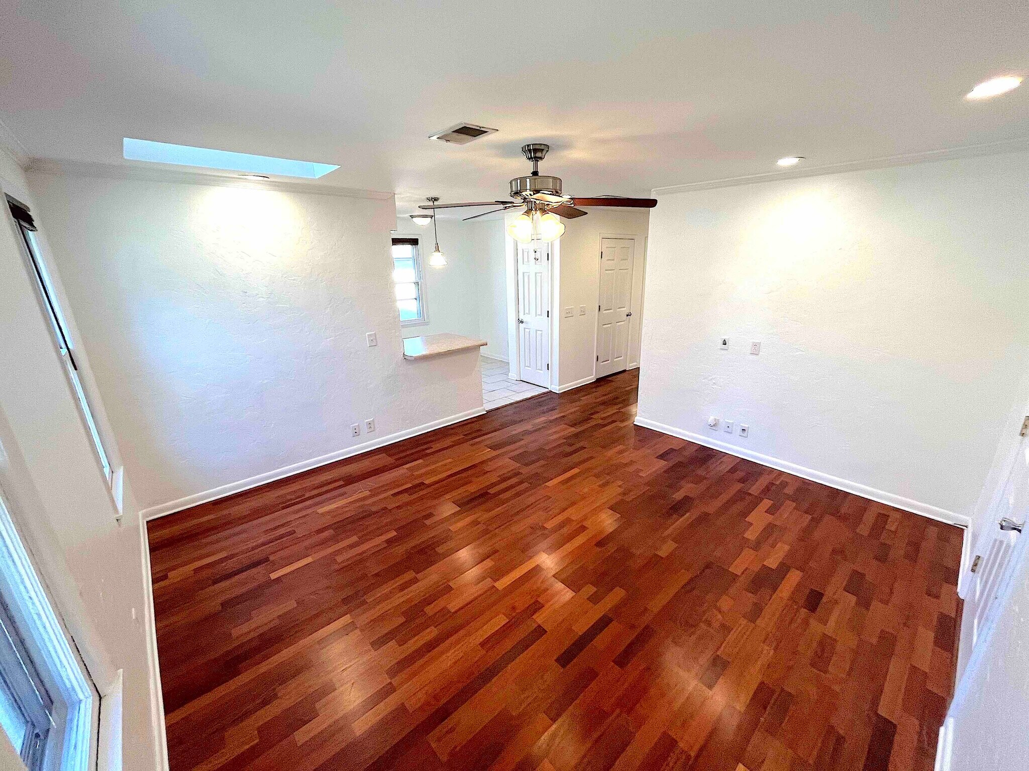 Building Photo - 4878 Shasta Dr