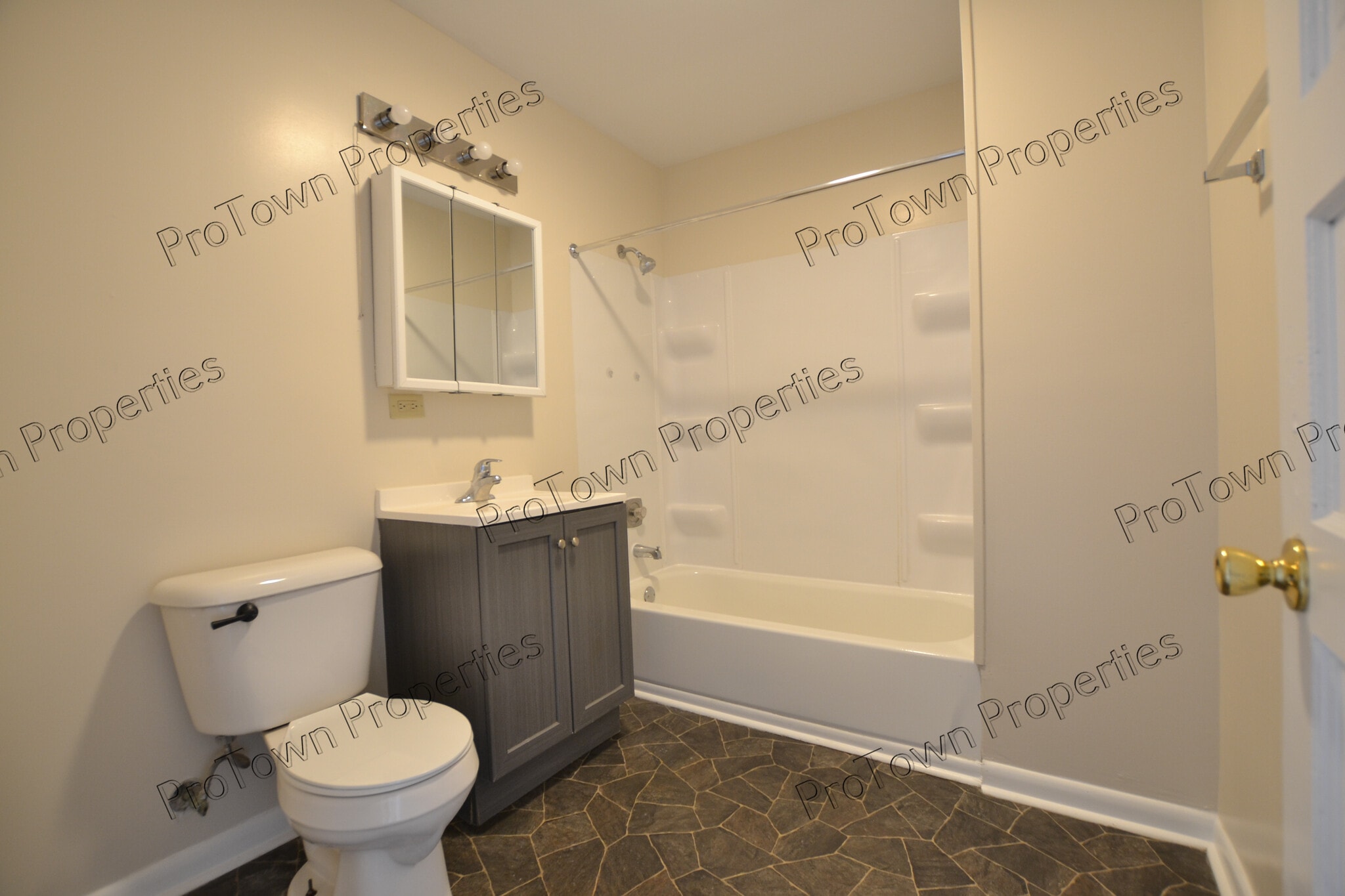 Building Photo - 508 2nd Ave