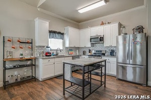Building Photo - 623 Dakota St