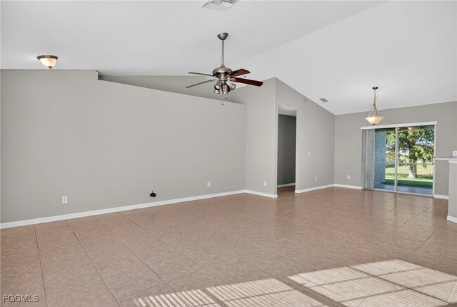 Building Photo - 408 NW 17th Ave