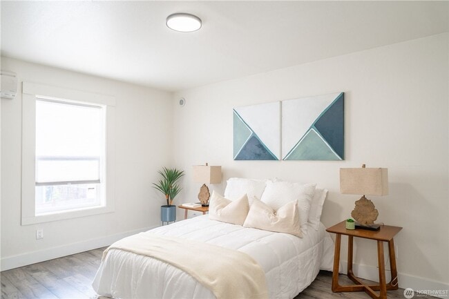 Building Photo - Cozy house close to amenities easy access to St Joe, Tacoma General