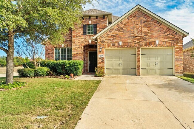Building Photo - 3208 Thicket Dr