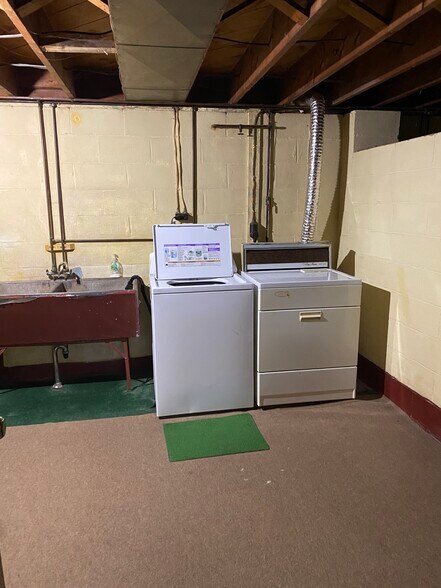 Building Photo - 14001 Michael Dr