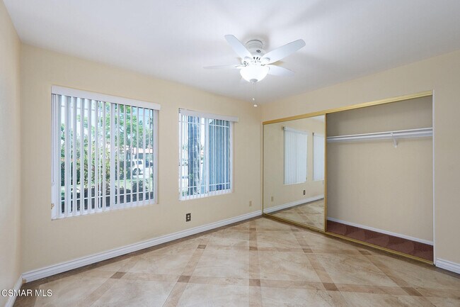 Building Photo - 208 Deerwalk Pl