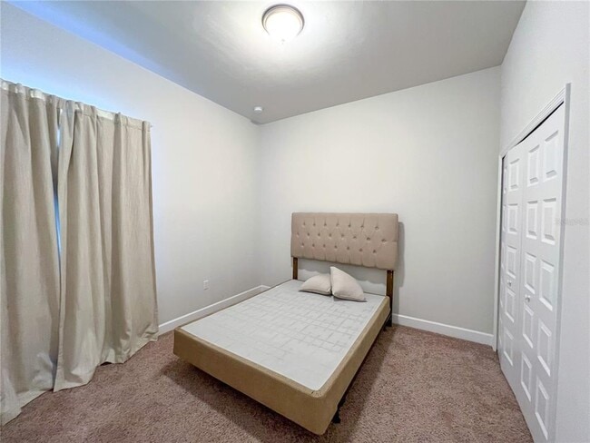 Building Photo - 9340 SW 67th Ln