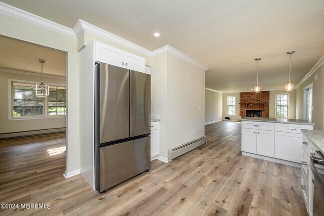 Building Photo - 8 Brandywine Dr