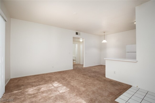 Building Photo - 5655 E Sahara Ave