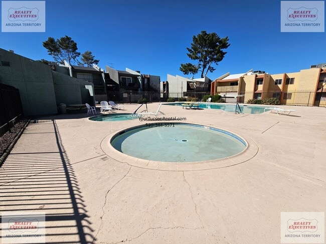 Building Photo - 22nd & Kolb Area Condo - Upstairs unit in Langley Gardens