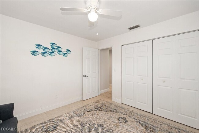 Building Photo - 1030 SE 43rd Terrace