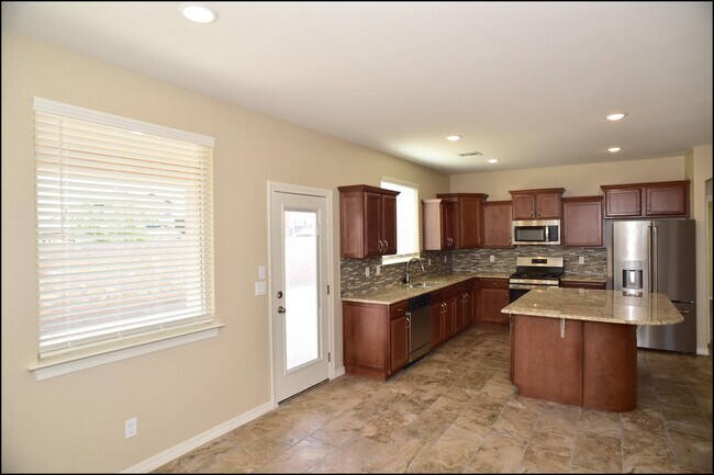 Building Photo - 5440 Limestone Dr