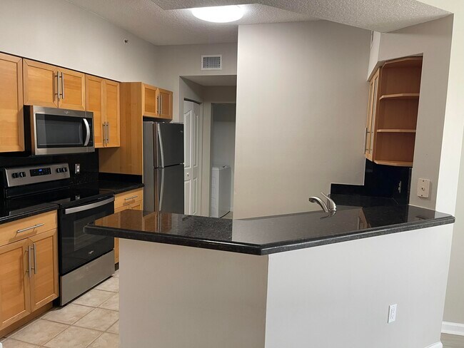 Building Photo - 9833 Baywinds Blvd