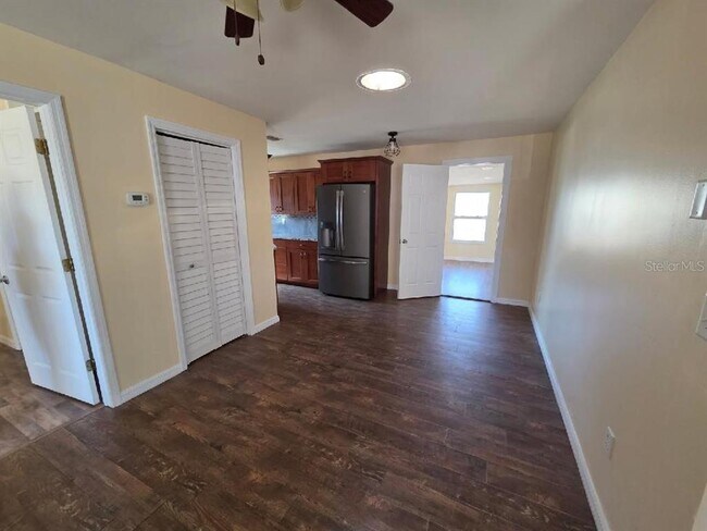 Building Photo - 36627 Eiland Blvd