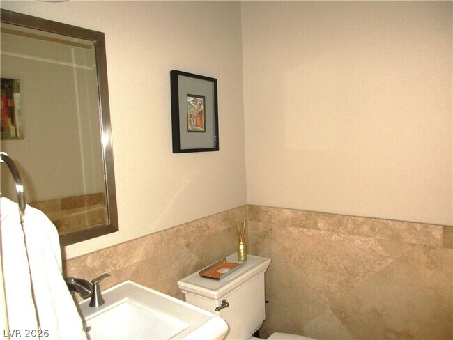 Building Photo - 1927 Taylorville St