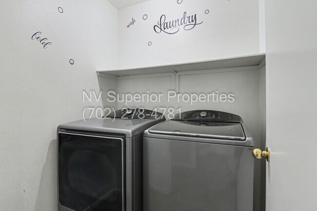 Building Photo - NW!! 4 bedrooms!! Bed & Bath DownStairs!!! RV Parking!!! Synthetic Grass Front yard!! Real Grass ...