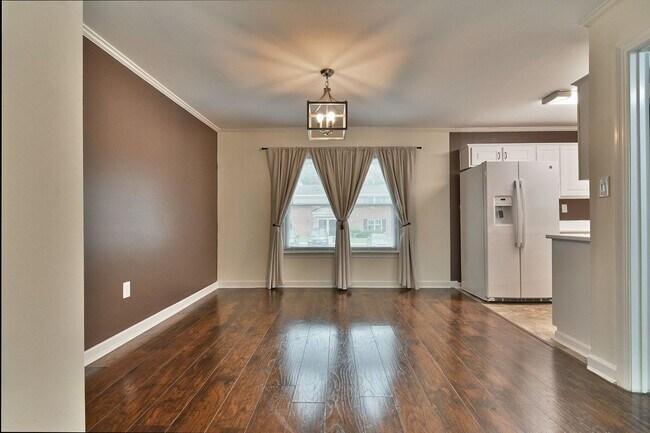 Building Photo - Riverhill Apartments