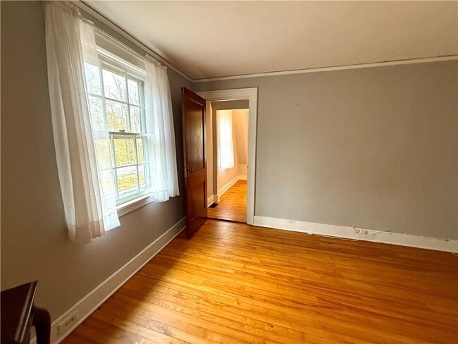 Building Photo - 221 Centennial Farm Ln