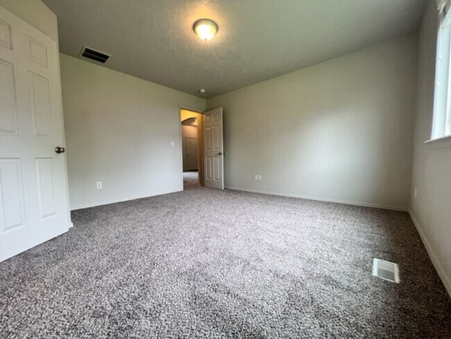 Building Photo - Beautiful single level home in Meridian with Community Pool!!