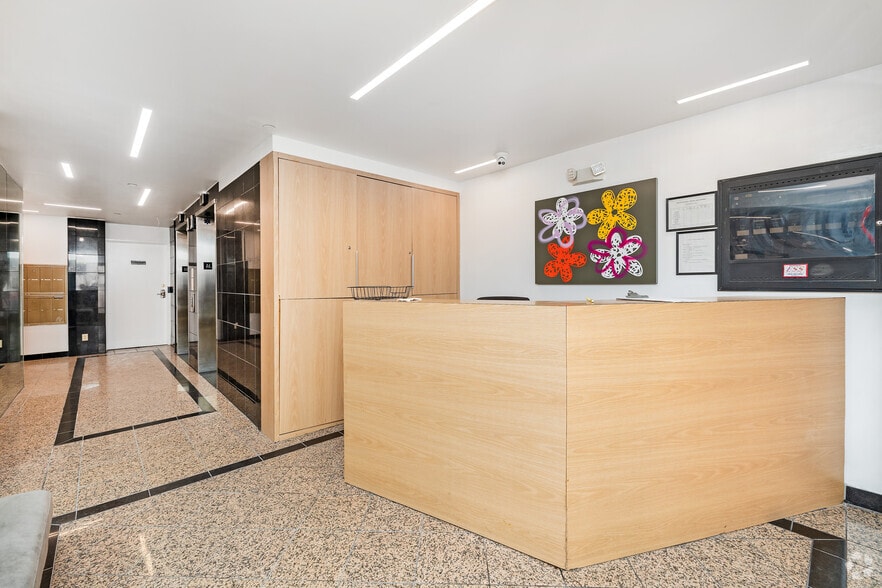 Lobby - The Argon Wilshire