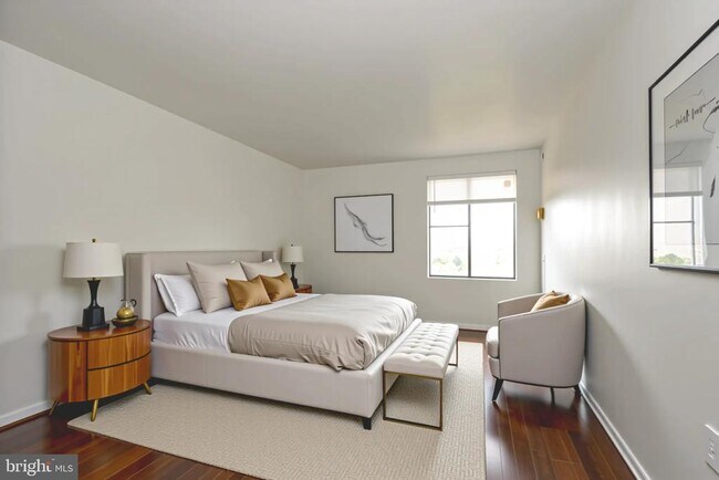 Building Photo - 6300 Stevenson Ave