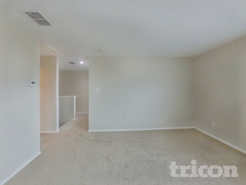 Building Photo - 1221 Dianthus Dr
