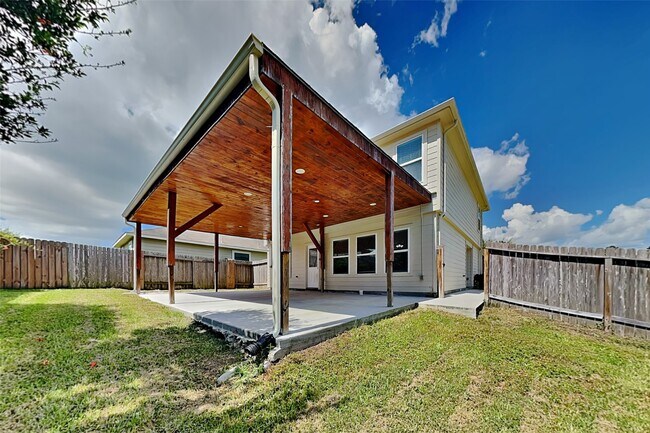 Building Photo - 16731 N Blue Jay Dr