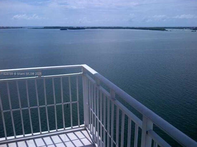 Building Photo - 770 Claughton Island Dr